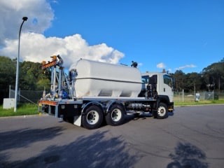 Hen-X-Group water truck 1